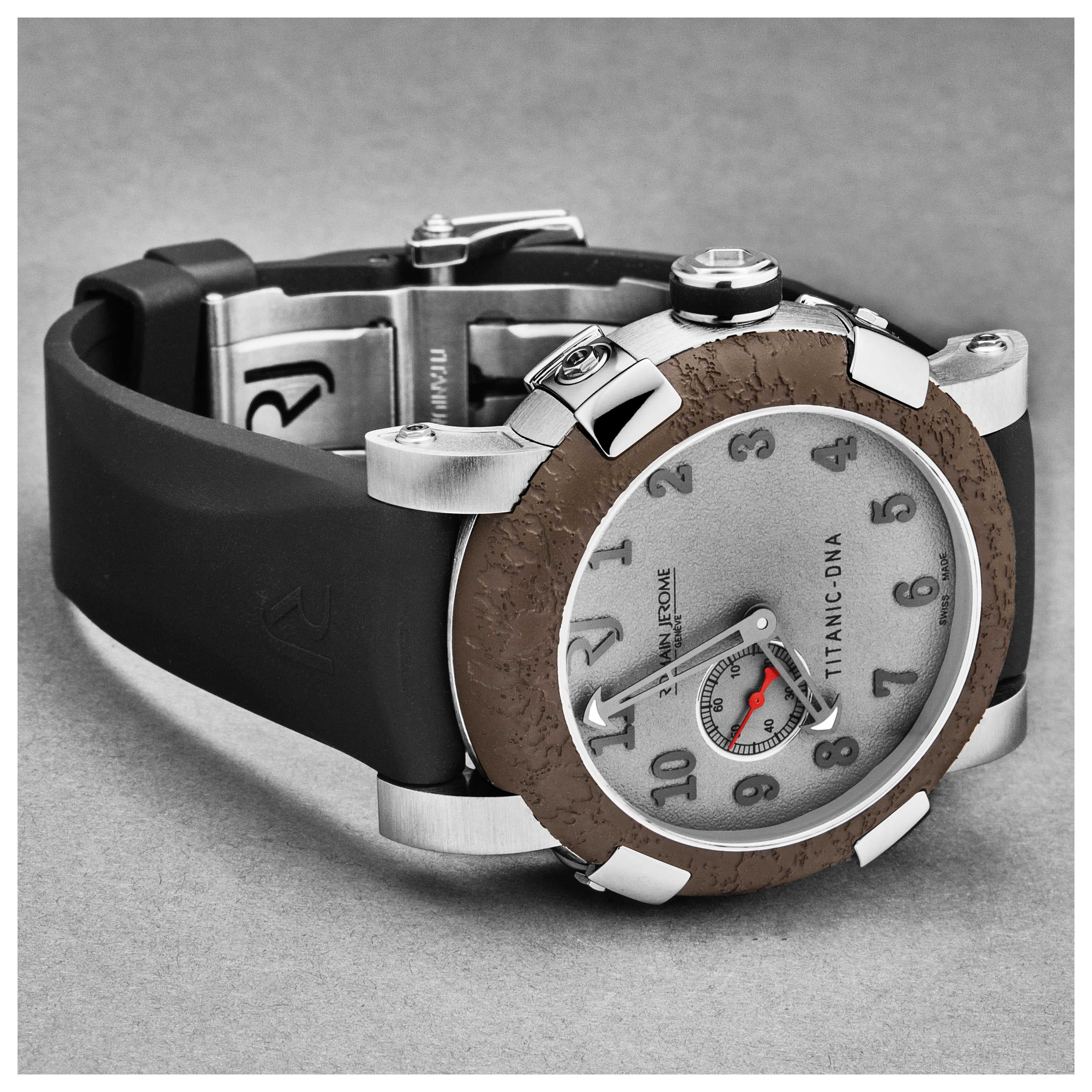 Romain Jerome Men's Watch RJTIAU.401.10
