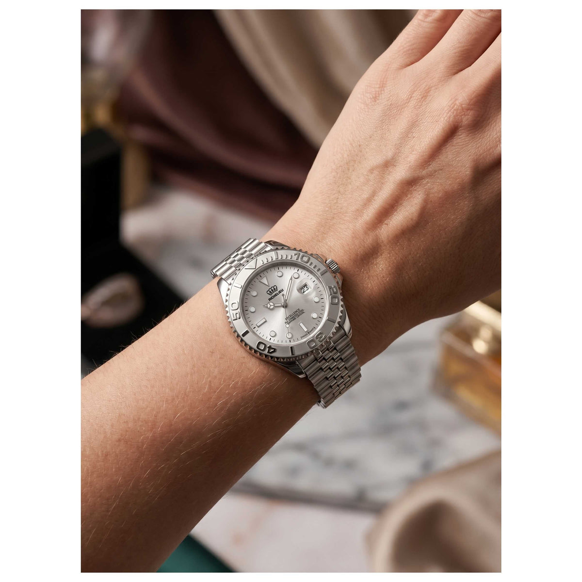 Richelieu Classic Women's Watch MRI-25YA33-83-911