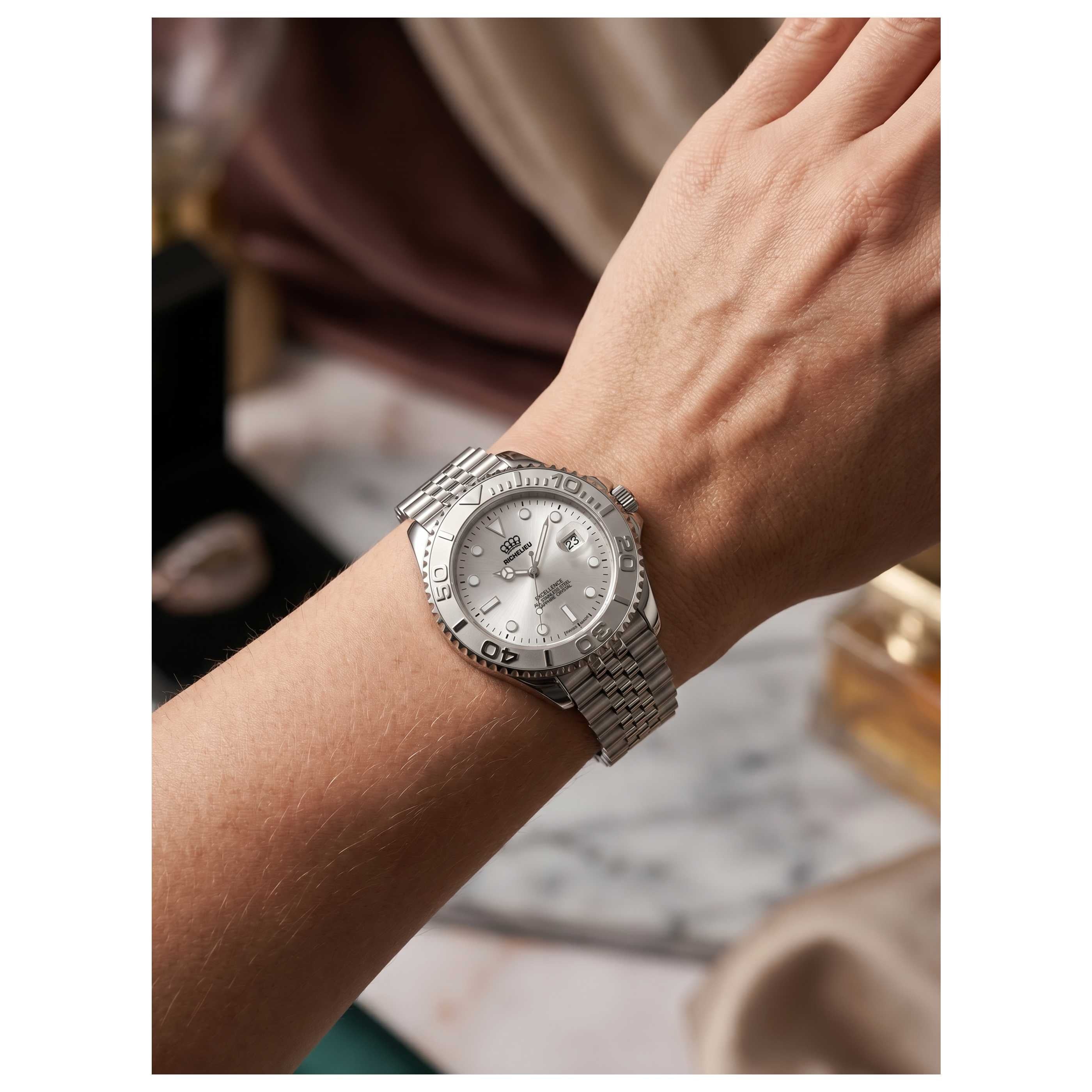 Richelieu Classic Women's Watch MRI-25YA33-83-911