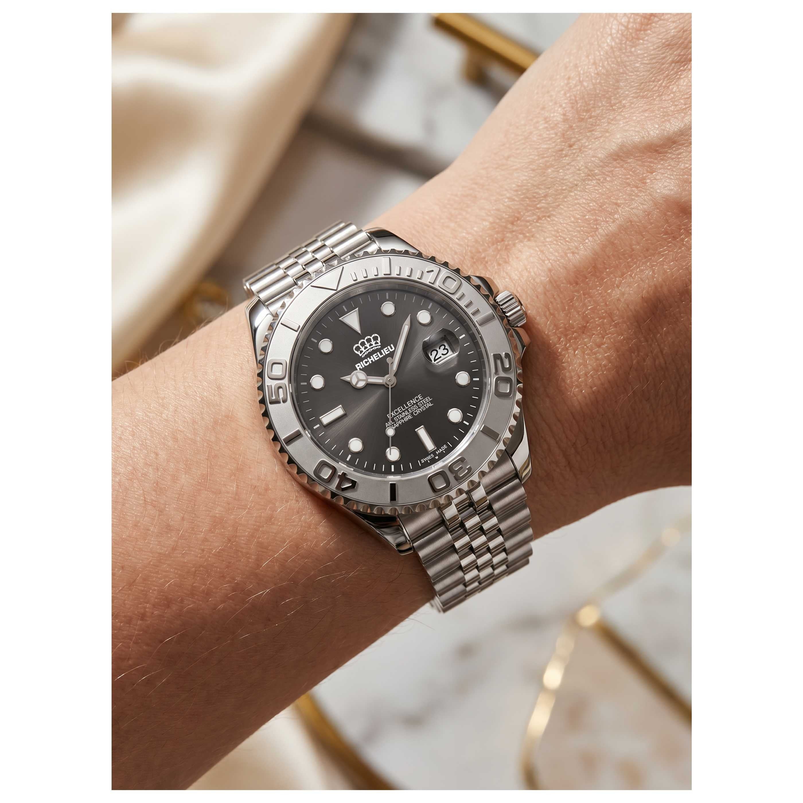 Richelieu Classic Women's Watch MRI-25YA33-83-941